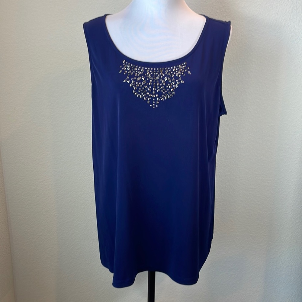 🌸Susan Graver Top Size XL  Blue Stretch Sleeveless Liquid Knit with Studs EUC
